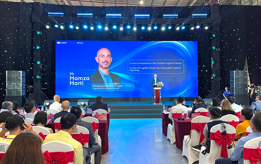 Seminar discussing a centralised distribution supply chain model for Viet Nam 2